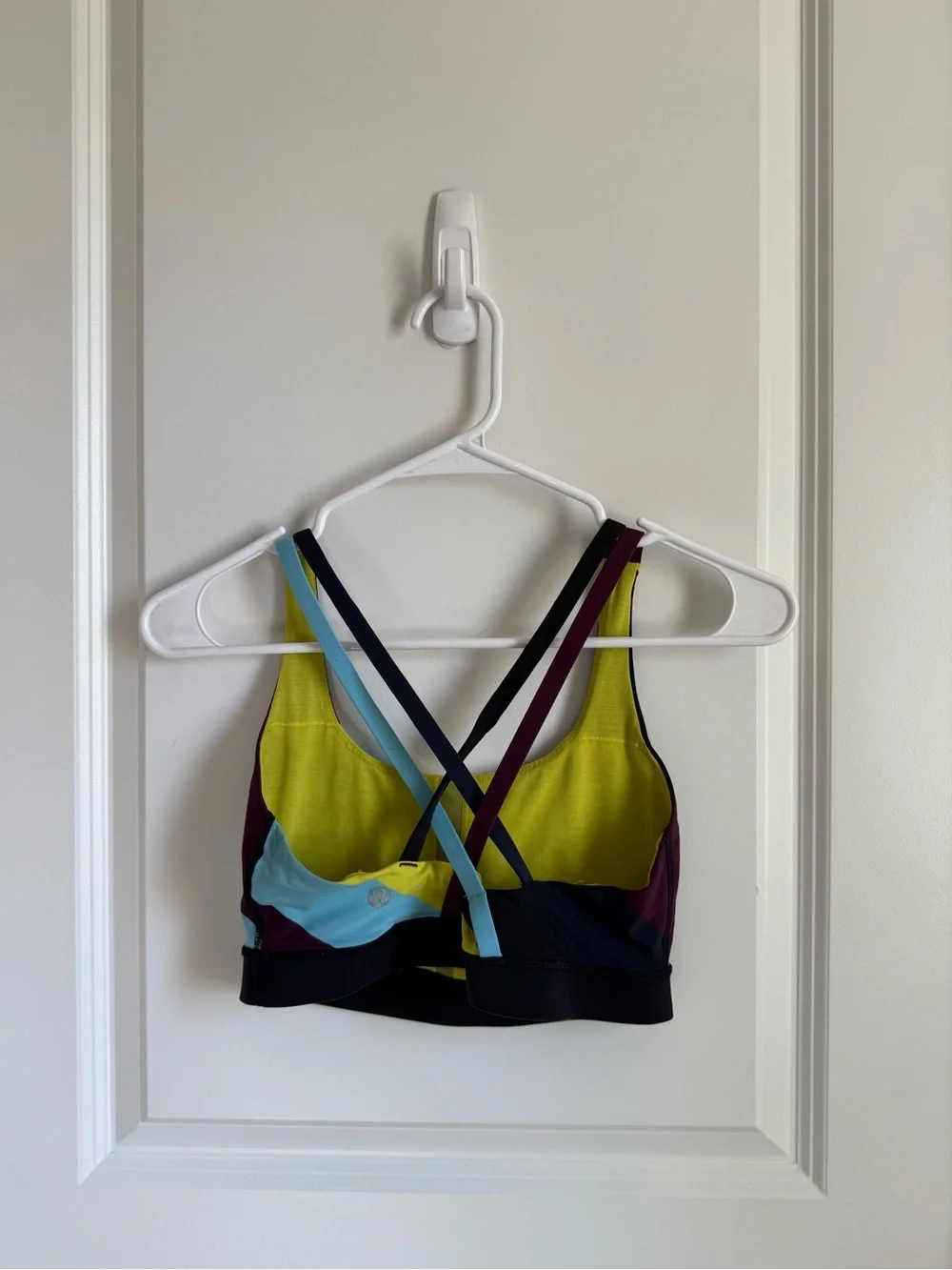 Lululemon Energy Bra Colorblock Criss Cross Back Size 6
